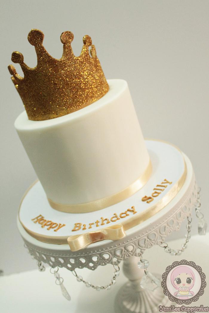 Glitter crown cake