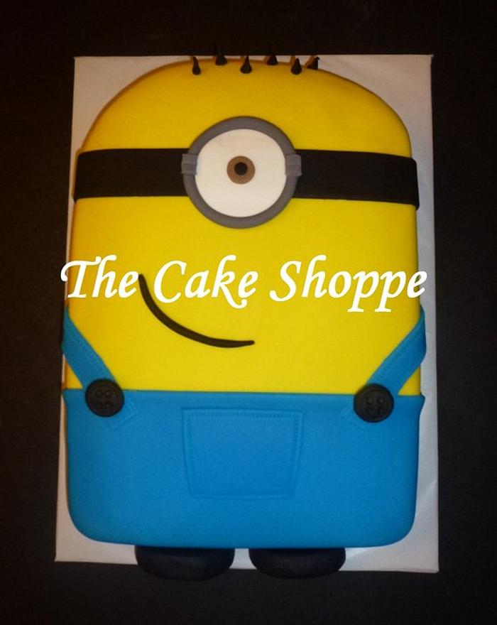 Minion cake