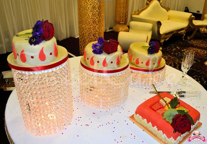 Paisley Crystal Stand Wedding Cake