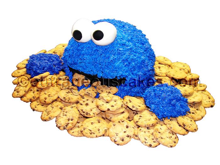 COOKIE MONSTER CAKE
