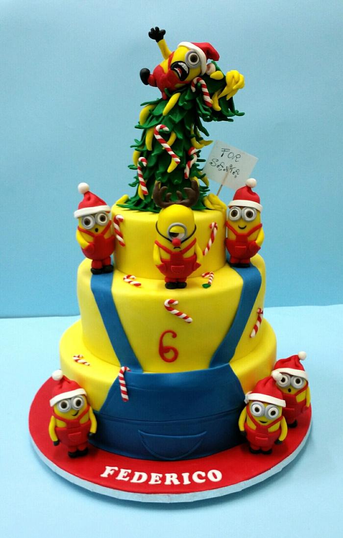 Christmas minions cake 