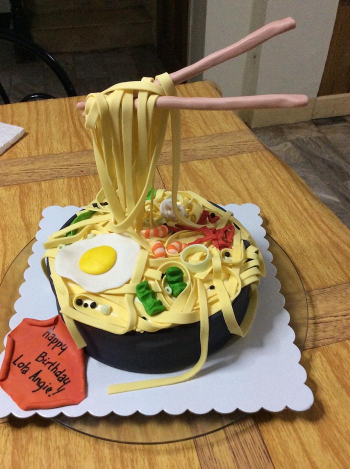 Gravity defying noodles cake
