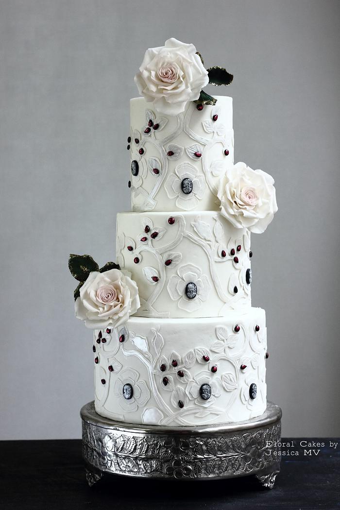 WHITE WEDDING CAKE