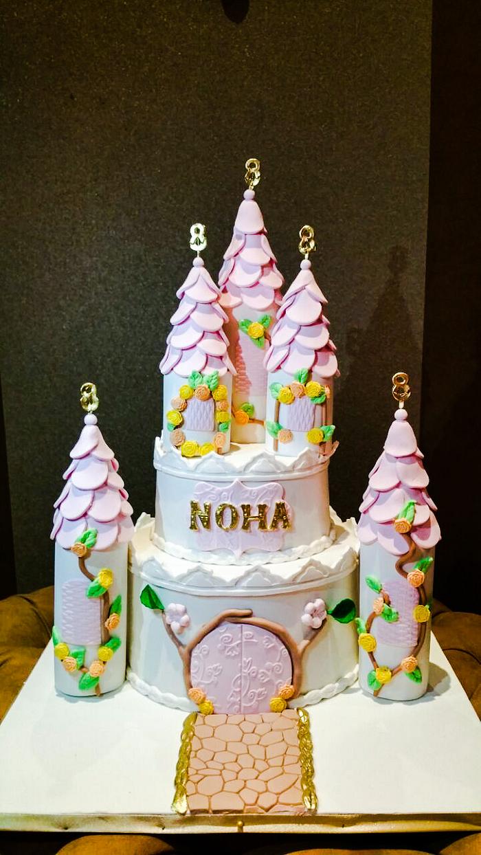 Coolest Castle Cake Ideas and Decorating Tips