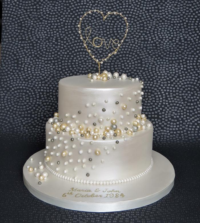 30th Pearl Wedding Anniversary cake www.chic-dreams.co.uk | 30th wedding  anniversary cake, Wedding anniversary decorations, 30th anniversary cake