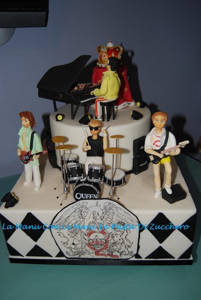 The Queen Cake