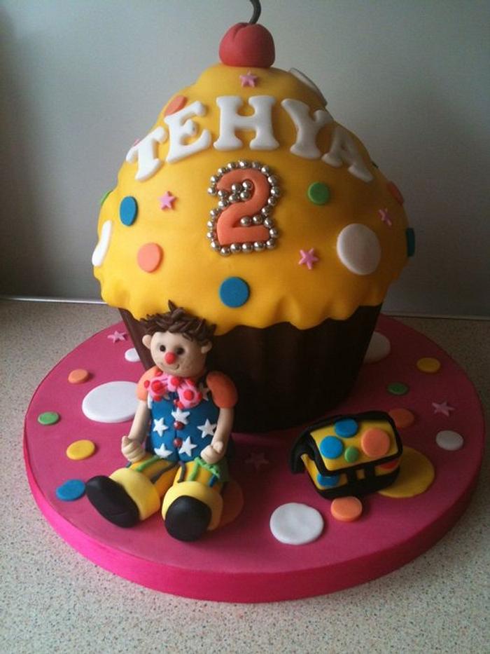 Mr.Tumble from CBeebies giant cupcake