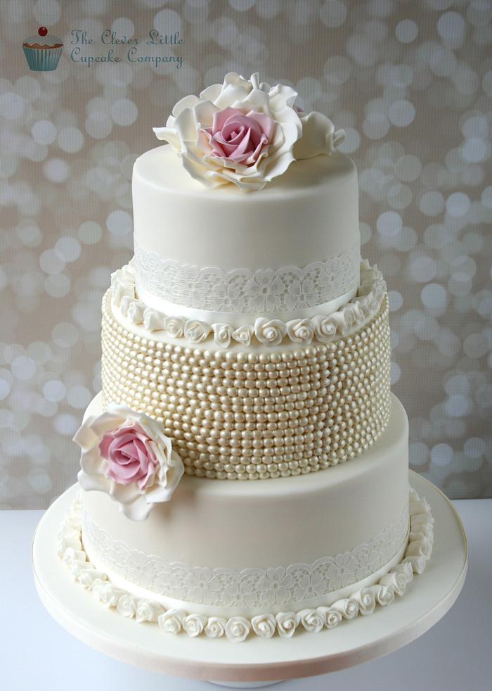 Vintage Lace and Pearl Cake (take 4!)
