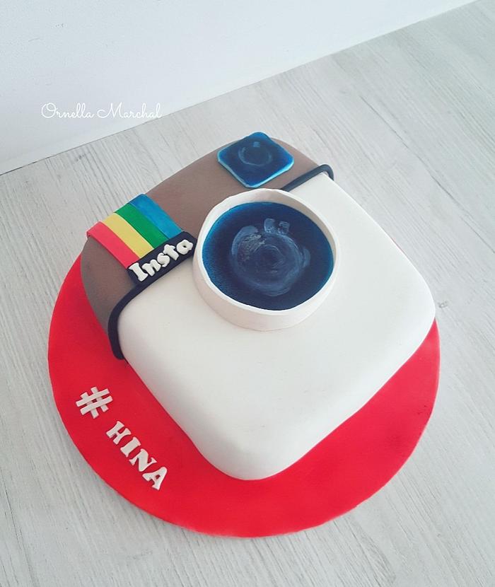 Instagram icon cake