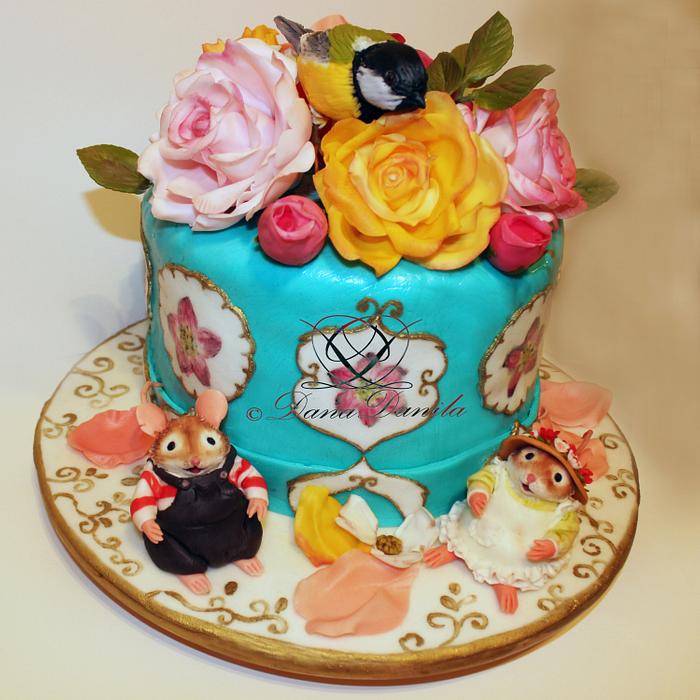 Hat with mice cake