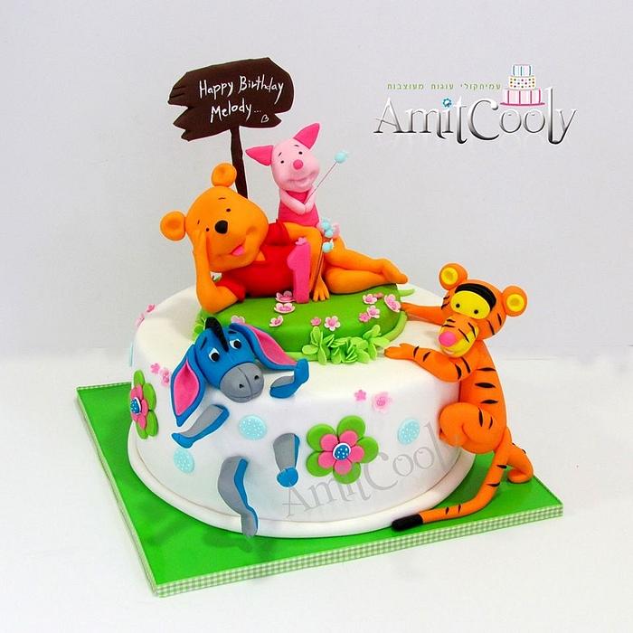 Cake Winnie the Pooh and his friends
