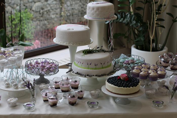 wedding cake bar 