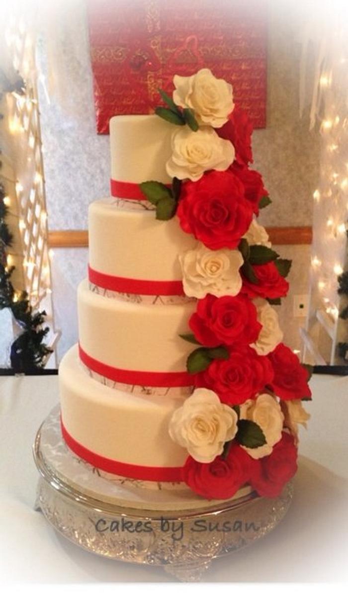 Christmas wedding cake with white camo border