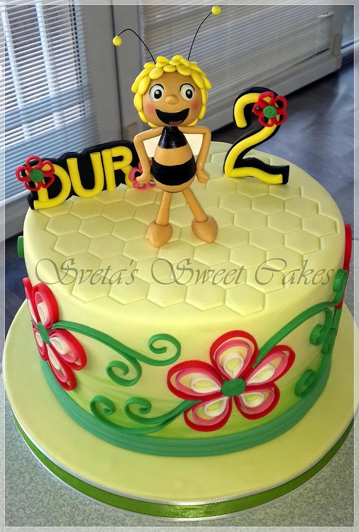 Maya the bee birthday cake