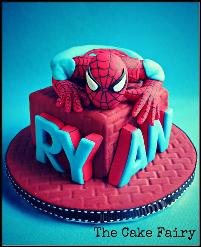 spiderman  Spiderman cake, Fondant tutorial, Fondant cakes