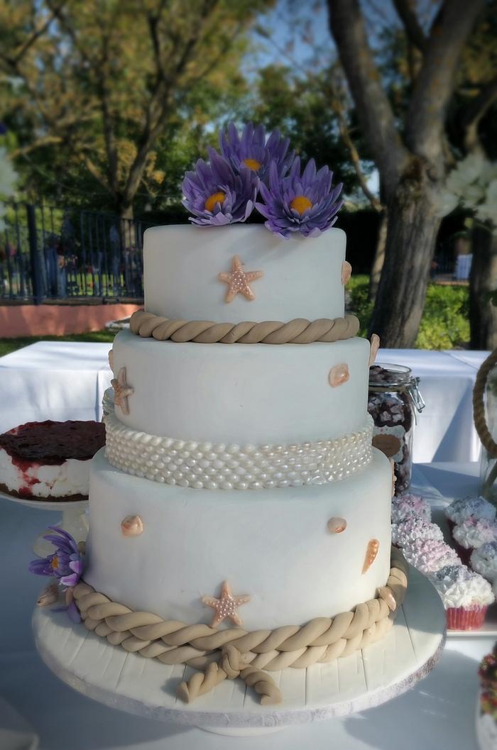 WEDDING BEACH CAKE