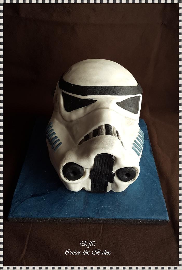 Stormtrooper Surprise Cake 