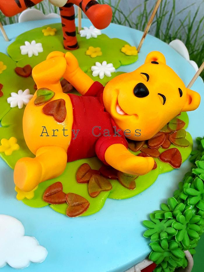 Pooh figurine by Arty Cakes