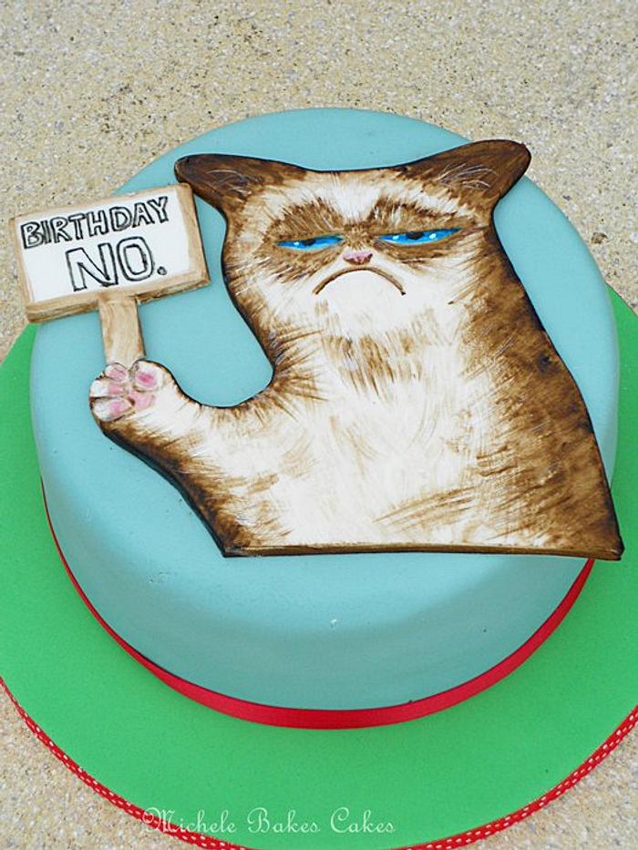 Today is my Birthday. It's my first time choosing how my Birthday cake be  so...I decided a sad cat Birthday cake! : r/sadcats
