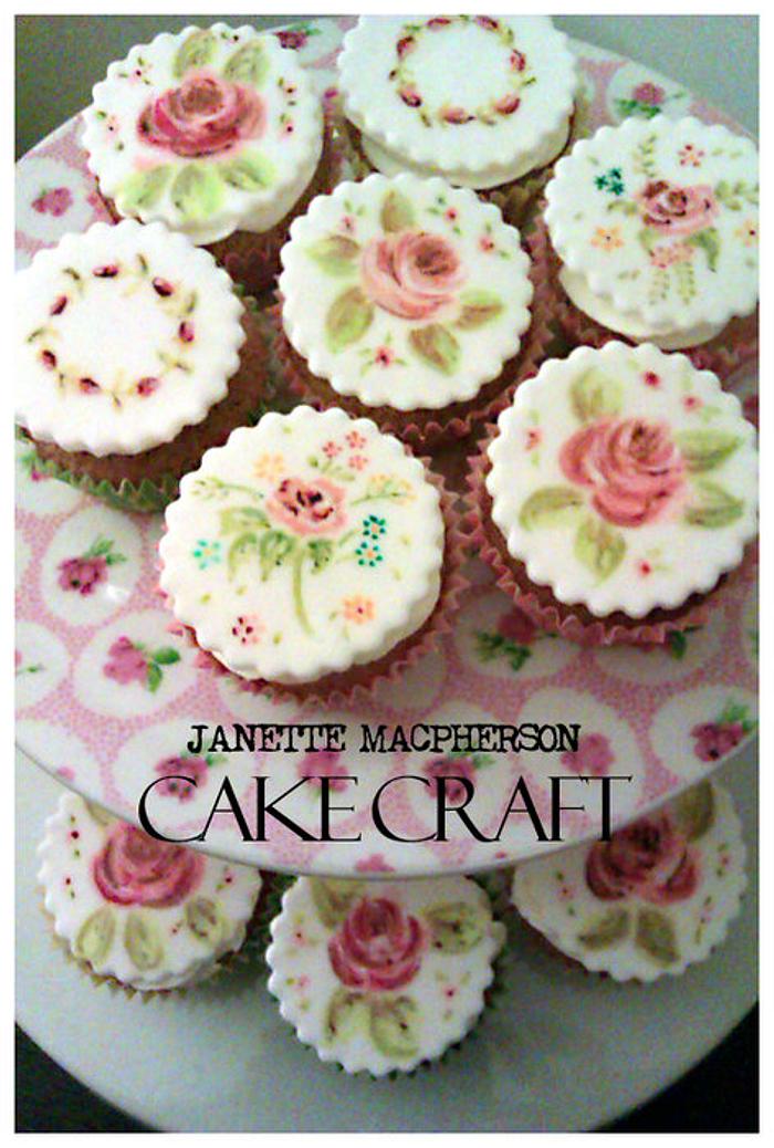 Hand painted floral cupcakes