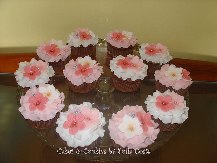 Spring cupcakes! :)