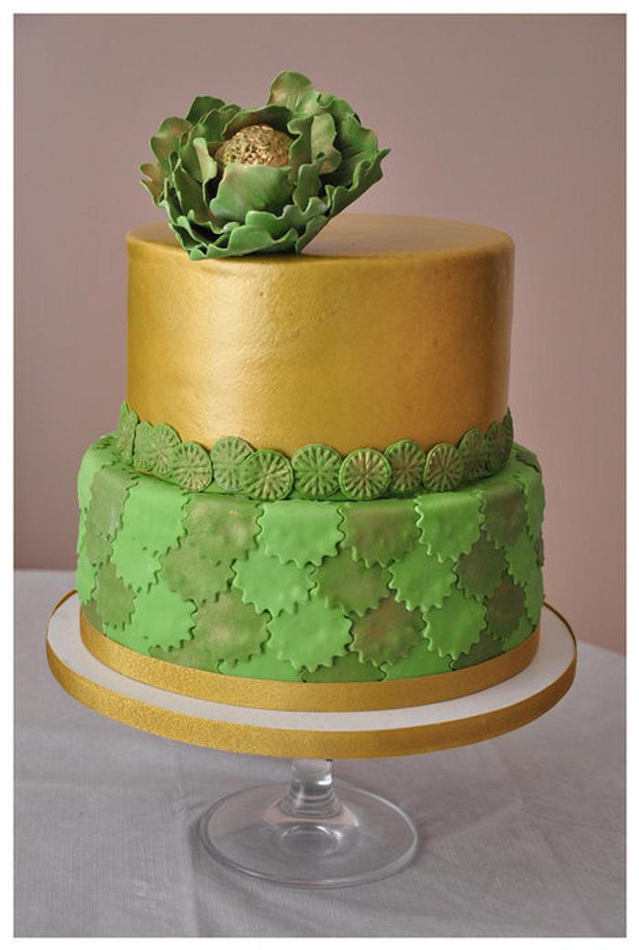 Green and Gold themed cake
