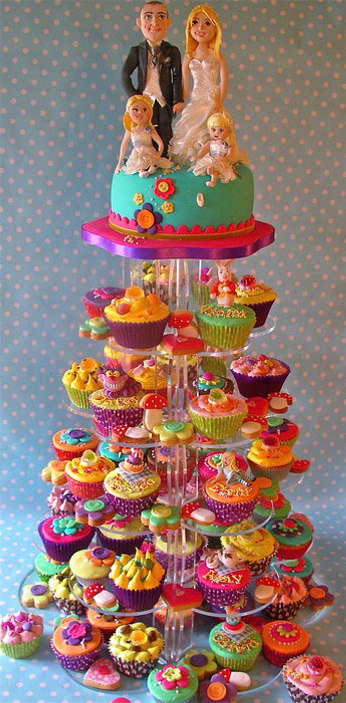 Wonderland cake & cupcakes