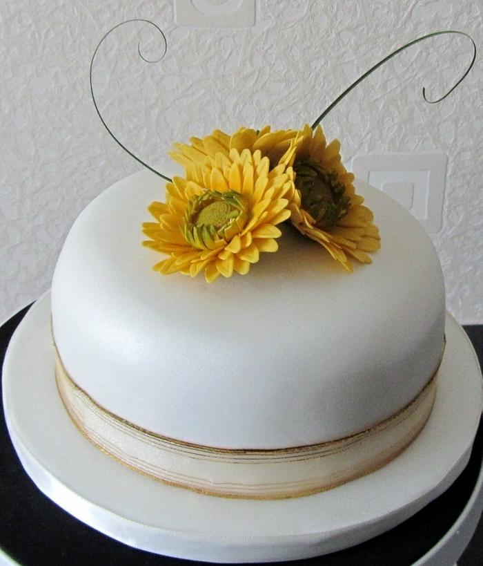 Gerber flower cake