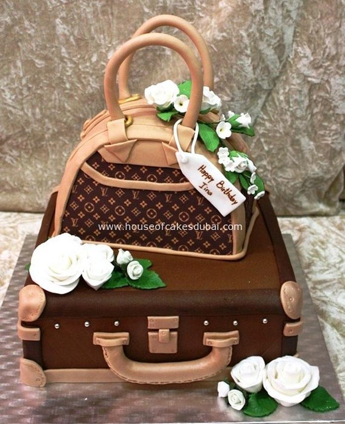 Louis Vuitton box - Decorated Cake by Laura - CakesDecor