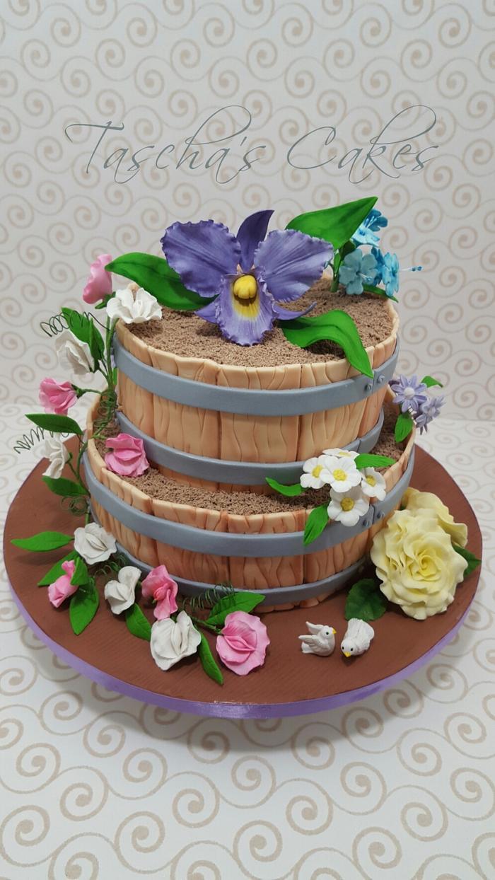 Floral barrel cake 