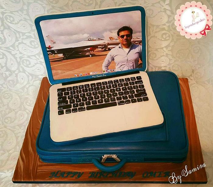 Laptop Cake/macbook pro cake