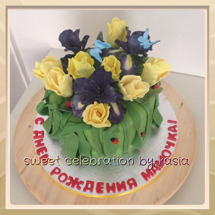 Cake with tulips and iris 