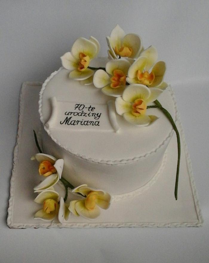 Simple cake with orchids