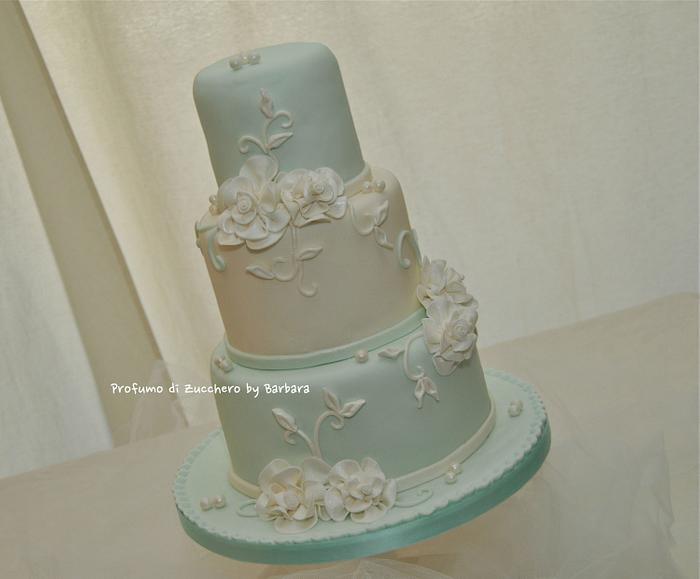 Aquamarine wedding cake