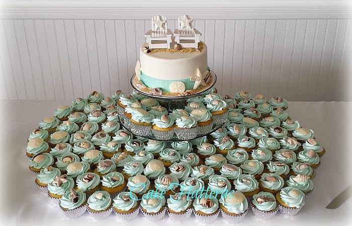 Beachy Wedding Cupcakes and Cutting Cake