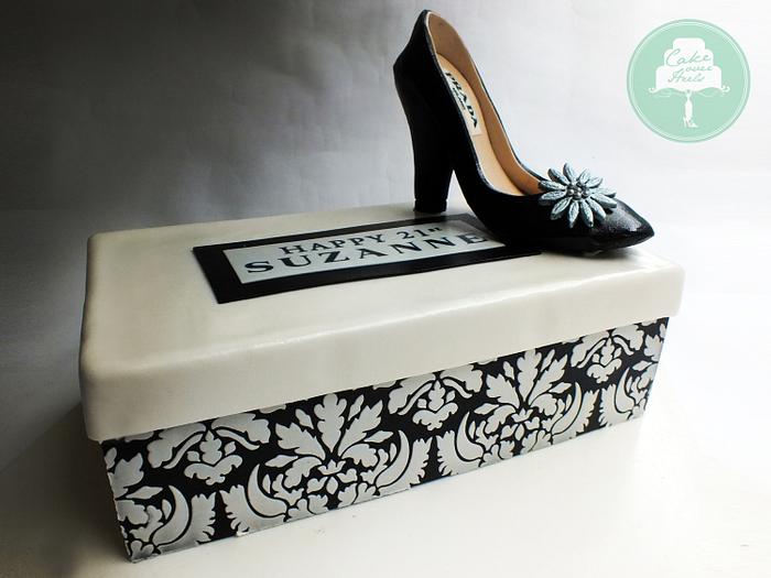 Prada Heel and Shoe box - Decorated Cake by Nicholas Ang - CakesDecor