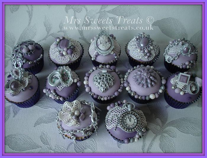 My Vintage Jewlery Collection Cupcakes