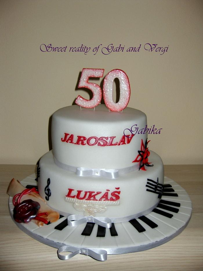 Cake for pianist