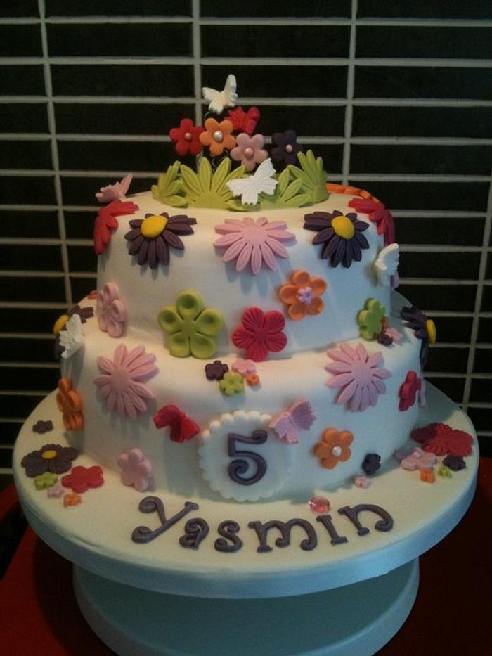 My first cake for Yasmin Lily x