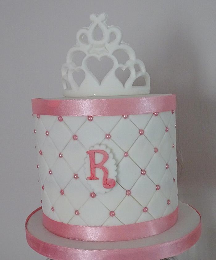 Quilted cake with tiara 