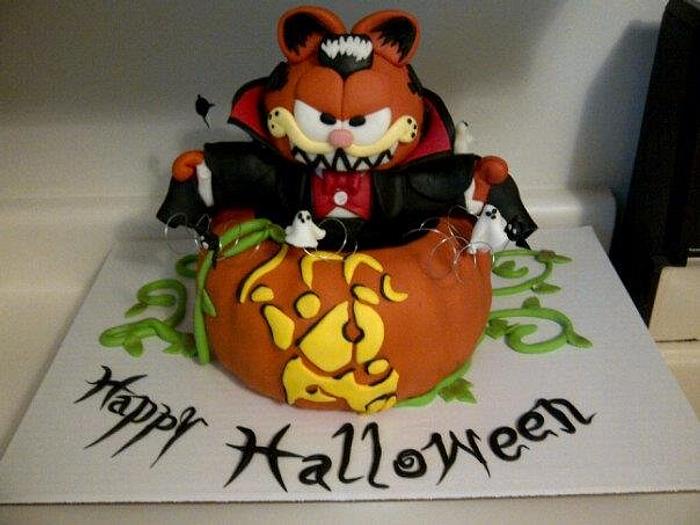 Vampire Garfield Halloween Cake