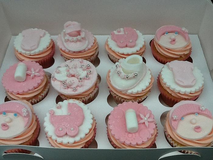 Baby shower cupcakes 