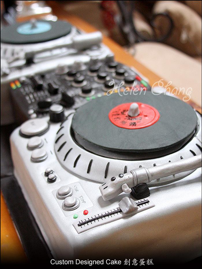 DJ Mixer Cake