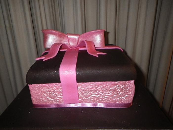 Gift Box Cake 2