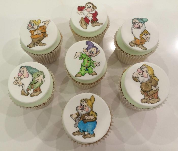 Seven dwarfs cupcakes