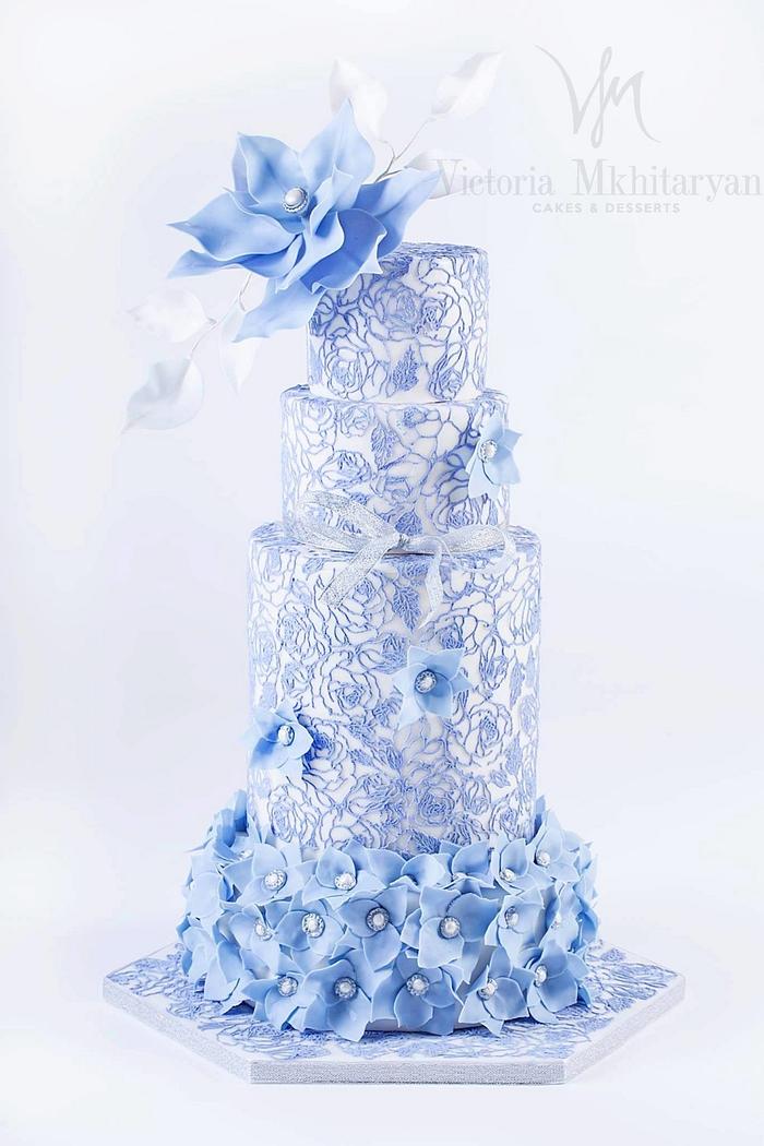 Delicate lace Wedding Cake