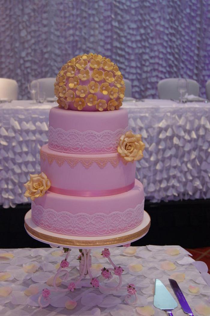 Pink & Gold wedding cake 