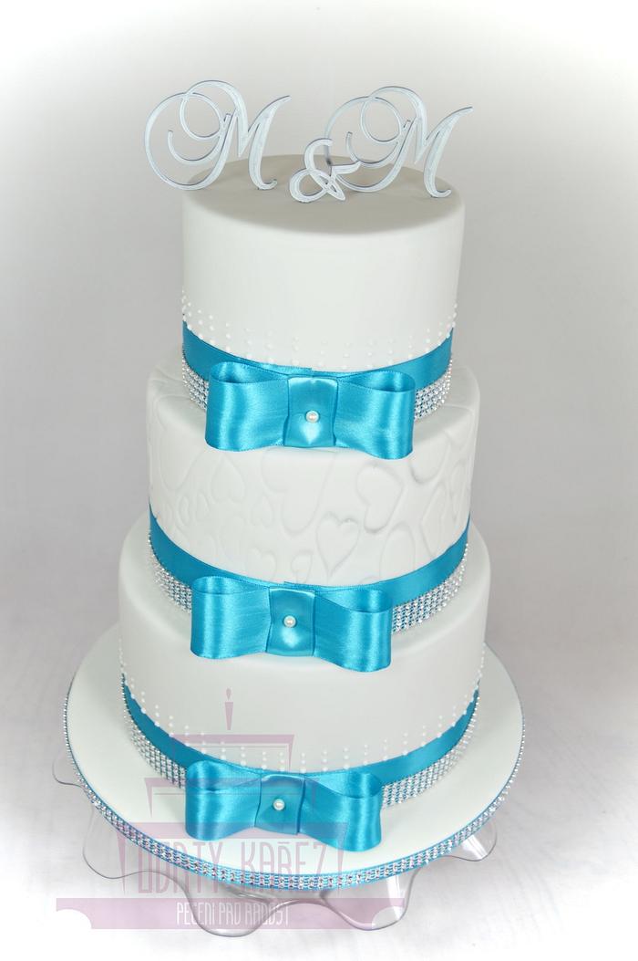 Simple and elegant wedding cake
