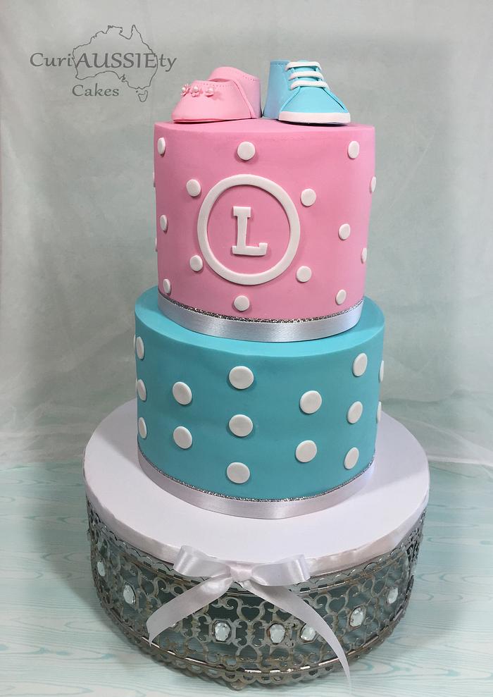 Baby reveal cake
