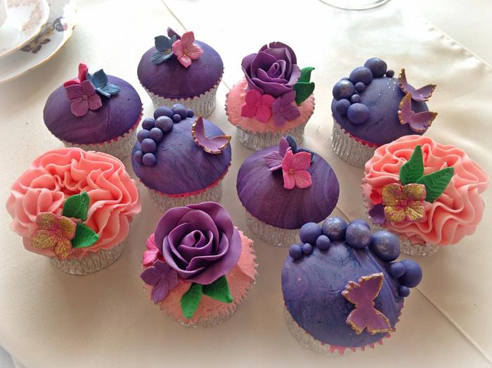 Summer floral cupcakes